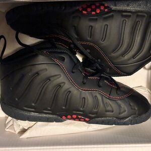 Little Posite One Color:Black/Red Size:10c toddler